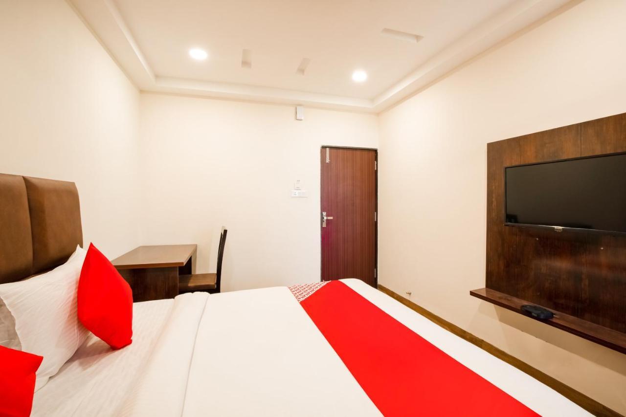 OYO 71689 Hotel S Pride Indore Buitenkant foto